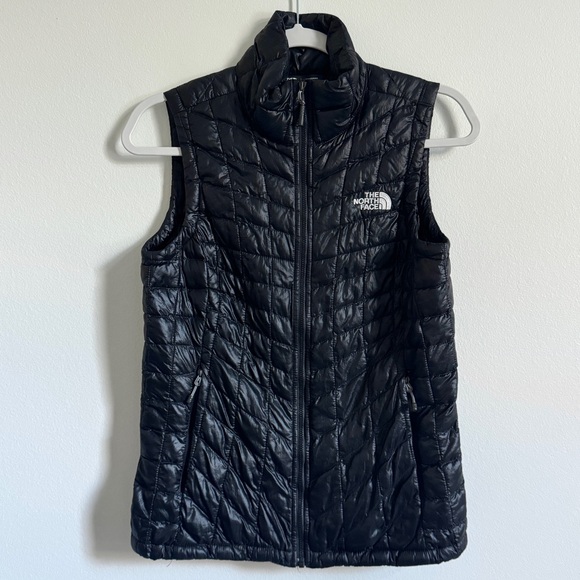 The North Face Jackets & Blazers - The North Face Thermoball Vest Size XS Black Quilted Puffer Full Zip